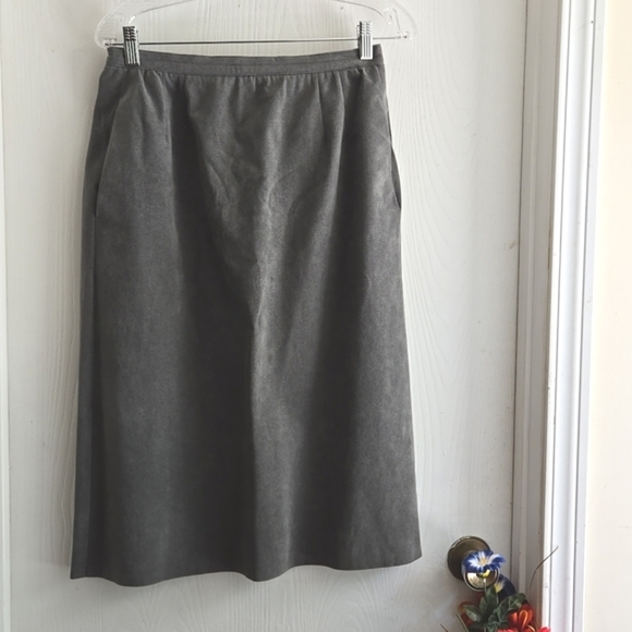 Brodkin | Vintage Soft Grey Ultra Suede Suit - Picture 6 of 12